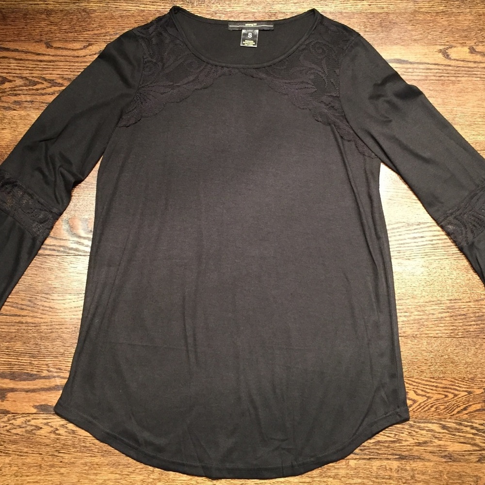 👩🏻WOMEN'S BLACK BELL SLEEVE TUNIC👩🏻